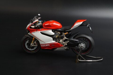 1/12 Ducati 1199 Panigale S Tricolore