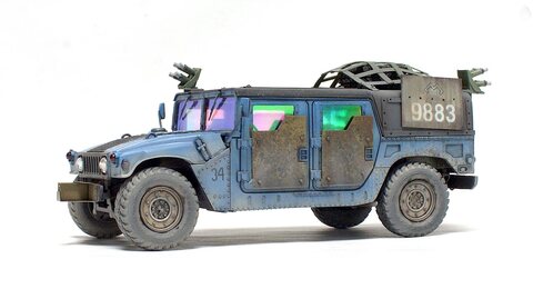 HUMMVEE 1/35 아카데미