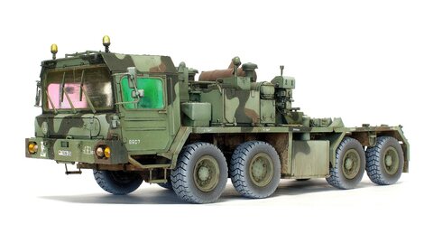 1/35 Faun SLT-56 Tank Transporter (Trumpeter)
