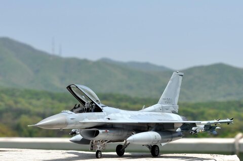 KF-16C