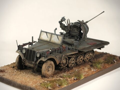 (1/35) [Dragon] Sd.Kfz 10/5 + 2cm Flak 38