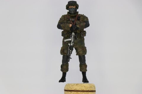 1/35 Modern Russian Soldiers and Girls#1
