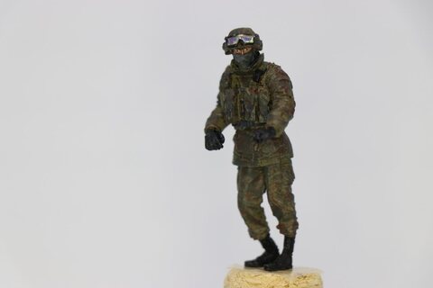 1/35 Modern Russian Soldiers and Girls#2