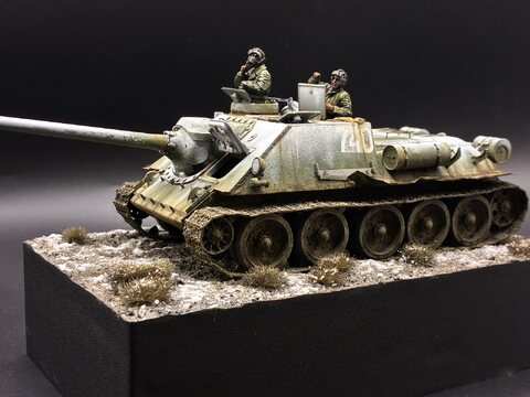SU-100(1/35 academy)
