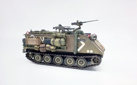 1/35 IDF  M113