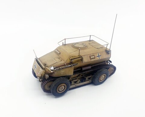 1/35 German Sd.Kfz.254 Tracked Armoured Scout Car