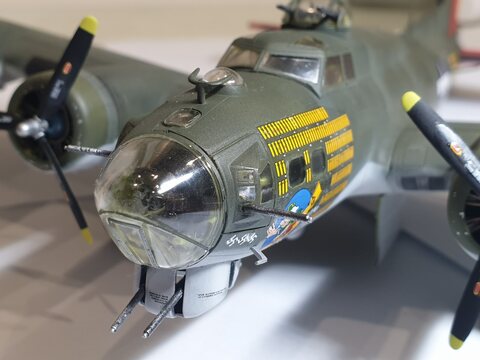 1/72 B-17 G  아카데미과학