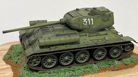 1/48 Tamiya T-34/85