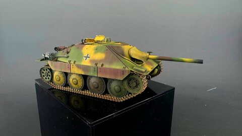 1/35 Academy Hetzer (late type)